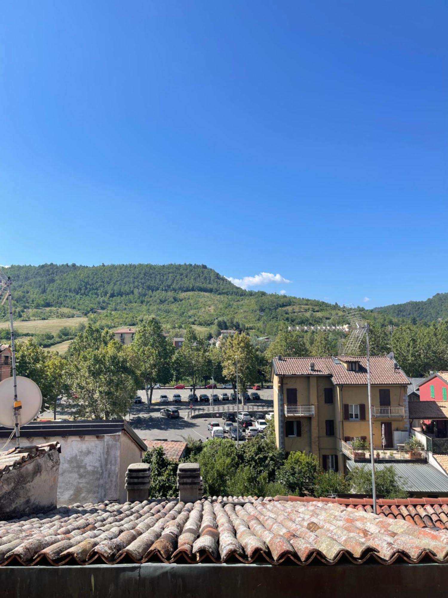 La Quintessenza Del Borgo Bed & Breakfast Varzi Exterior photo